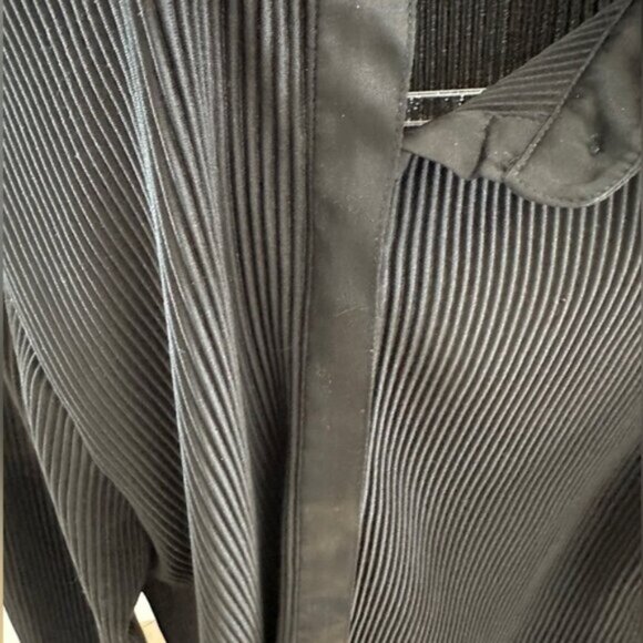 Mango (MNG) Pleated Black Button-Down Blouse – Size Medium (US 6) - Picture 6 of 7